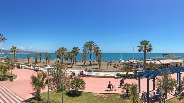 Precioso Apartamento A 5 Minutos Andando De La Playa Malaga Luaran gambar